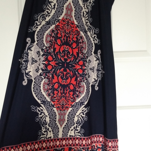 Dress - Picture 2 of 4